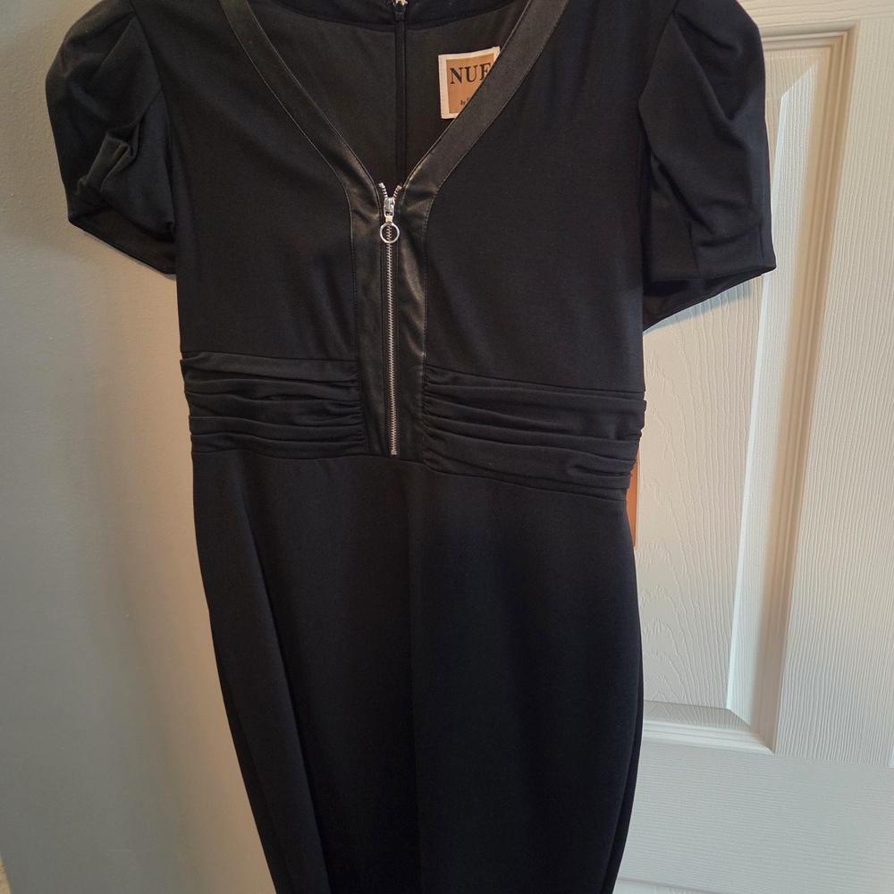 NWT Nue by Shani Black Dress -see fit info on tags